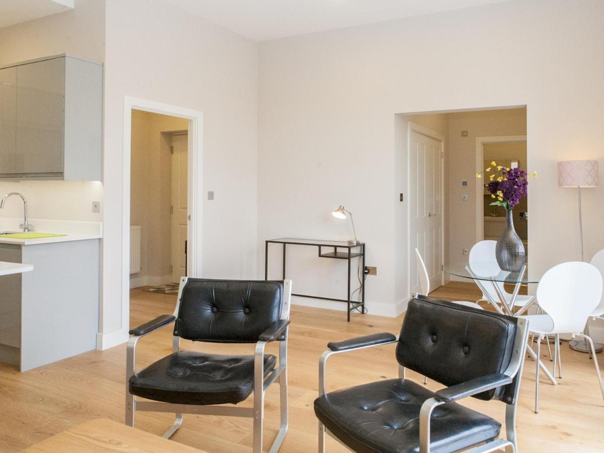 Pass The Keys - Spacious Flat With Private Sun Terrace In South East Лондон Екстериор снимка