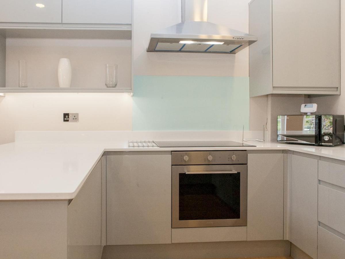 Pass The Keys - Spacious Flat With Private Sun Terrace In South East Лондон Екстериор снимка