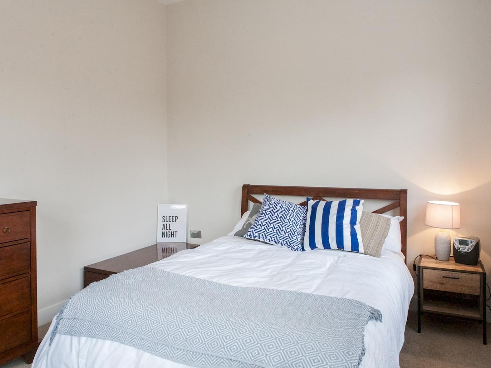 Pass The Keys - Spacious Flat With Private Sun Terrace In South East Лондон Екстериор снимка