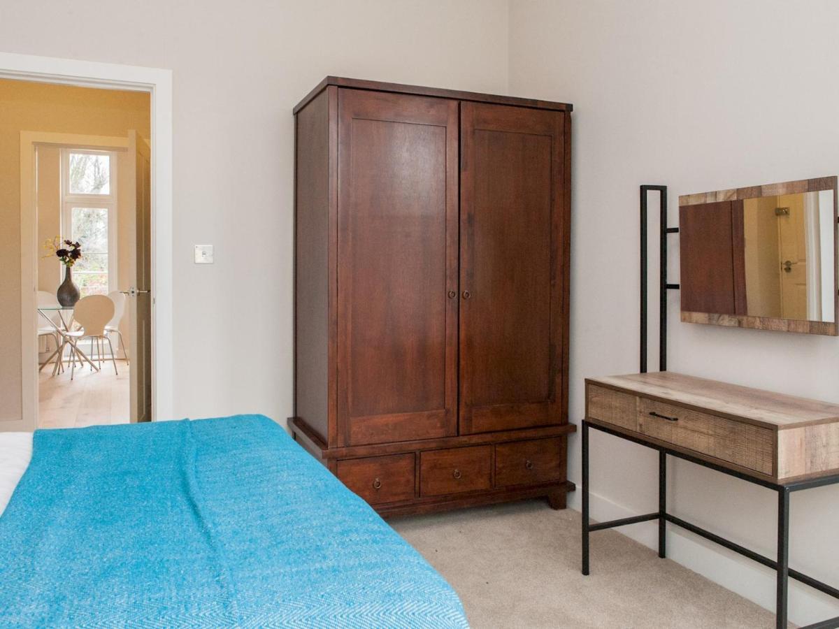 Pass The Keys - Spacious Flat With Private Sun Terrace In South East Лондон Екстериор снимка
