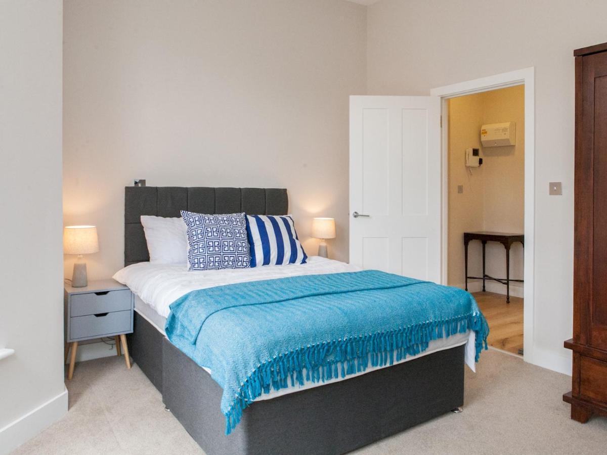 Pass The Keys - Spacious Flat With Private Sun Terrace In South East Лондон Екстериор снимка